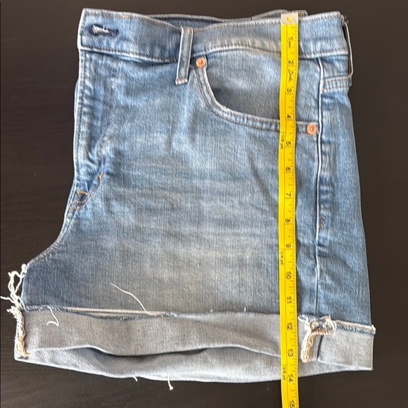 GAP Pants - GAP Women's MidRise Rolled Cut-Off Jean Shorts - Sz 16